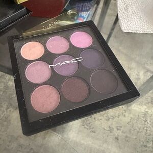 MAC Cosmetics Vibrant Purple Eyeshadow Palette